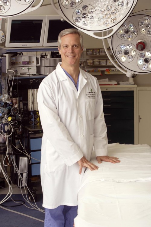 Michael K. Banbury, M.D., FACS, the W. Samuel Carpenter III Distinguished Chair of Cardiovascular Surgery, leads a team of highly skilled and experienced heart surgeons who perform approximately 600 open heart procedures each year.
