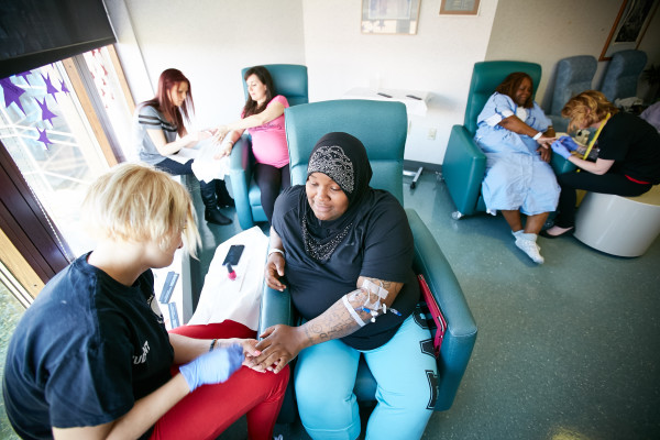 As a special Mother’s Day treat for moms-to-be in the Antepartum Unit at Christiana Hospital, Christiana Care worked with Schilling-Douglas School of Hair Design to offer complimentary manicures. 
