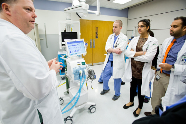  John Emberger, RRT, ACCS, FAARC, respiratory therapist and critical care coordinator for the Respiratory Care Department, Christiana Hospital, discusses synchronization of mechanical ventilators and patients in the Intensive Care Unit with residents. 