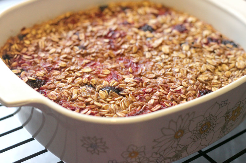 baked-oatmeal-cooling