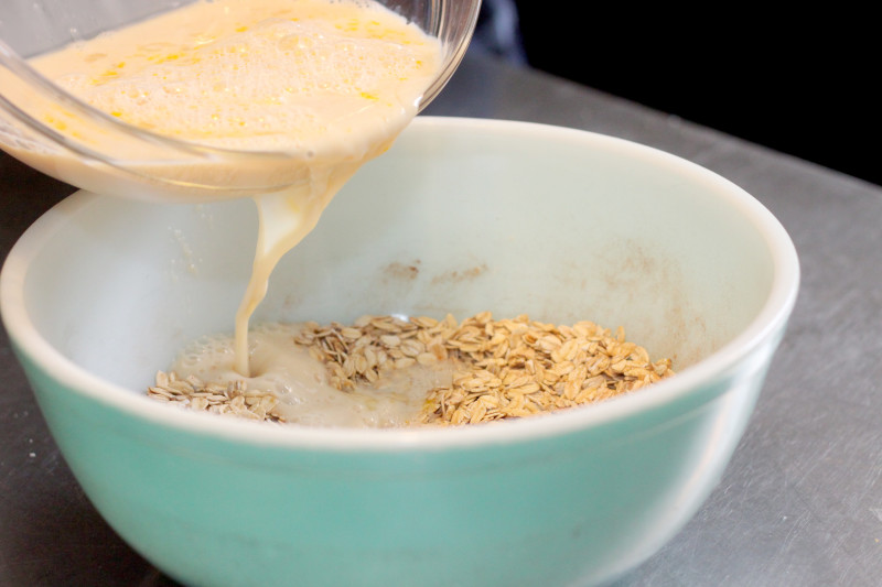 baked-oatmeal-pouring-mixture
