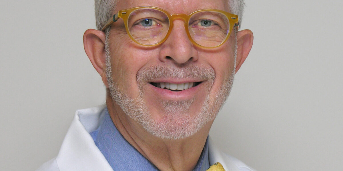 Stephen Pearlman, M.D., Honored for Excellence in Neonatology Education
